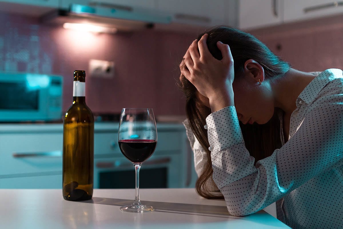 Signs It's Time to Stop Drinking | Women's Alcohol Rehab CO