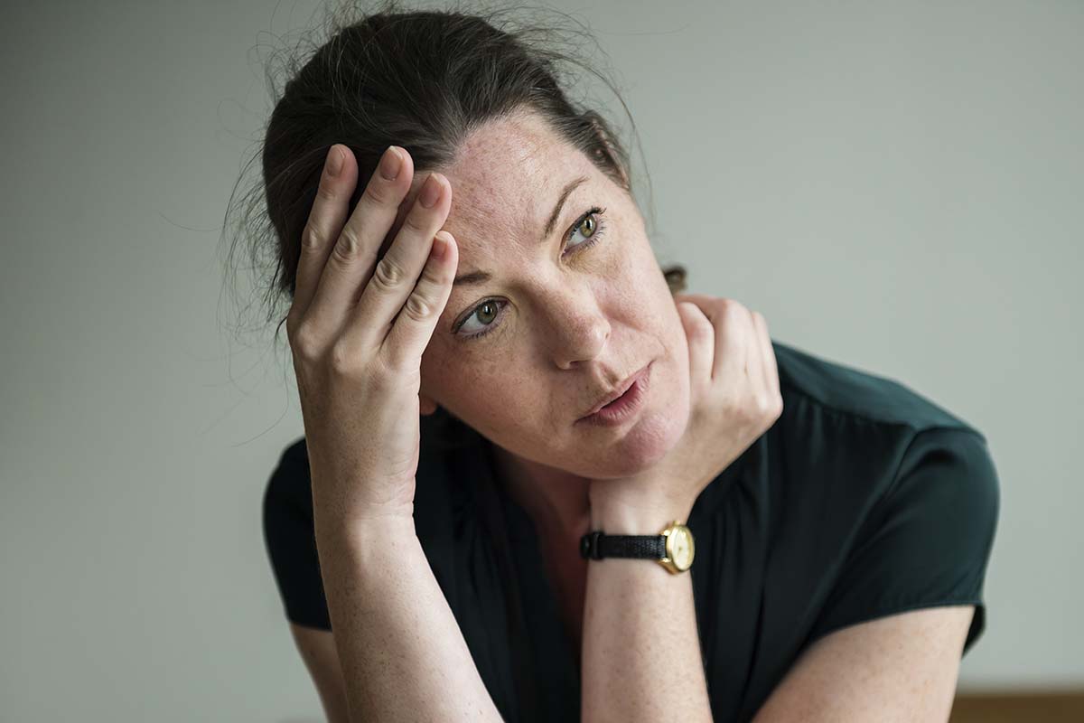 a woman struggles with benzo abuse